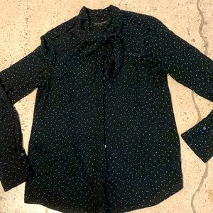 Cute blouse for return to office!Banana Republic M